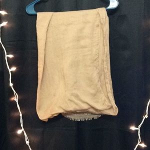 Cute spring scarf. 🌸